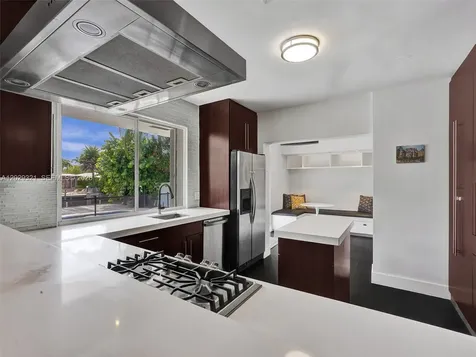 1912 NE 119th Road North Miami FL 33181