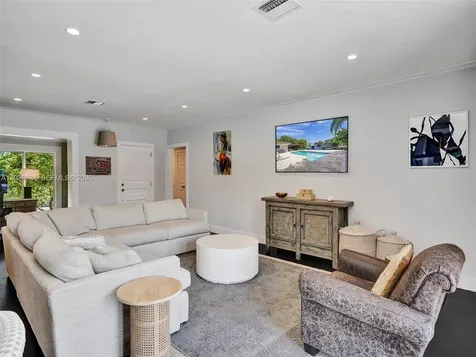 1912 NE 119th Road North Miami FL 33181