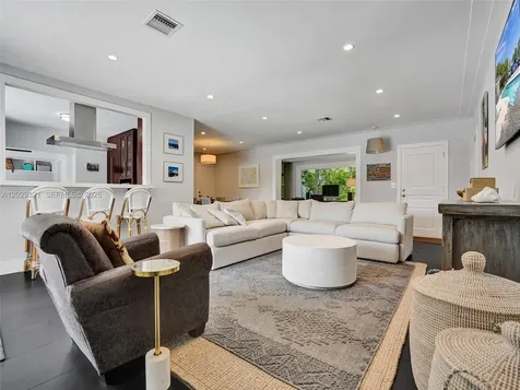 1912 NE 119th Road North Miami FL 33181