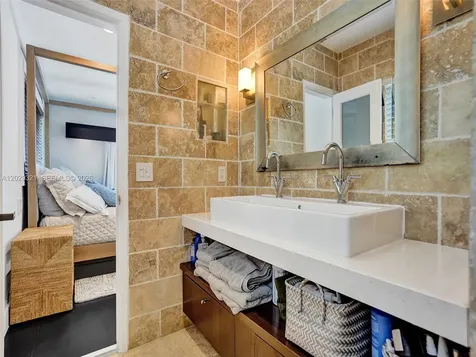 1912 NE 119th Road North Miami FL 33181