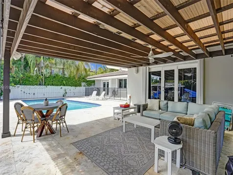 1912 NE 119th Road North Miami FL 33181