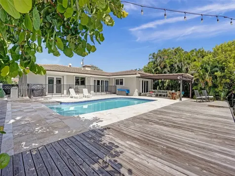 1912 NE 119th Road North Miami FL 33181