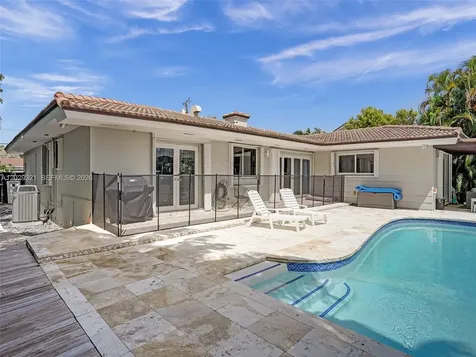 1912 NE 119th Road North Miami FL 33181