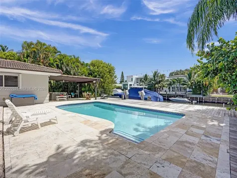 1912 NE 119th Road North Miami FL 33181
