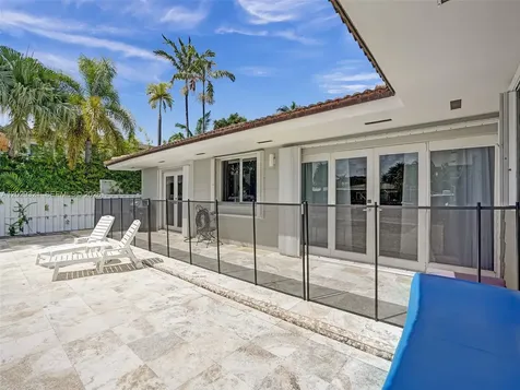 1912 NE 119th Road North Miami FL 33181
