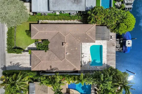 1912 NE 119th Road North Miami FL 33181