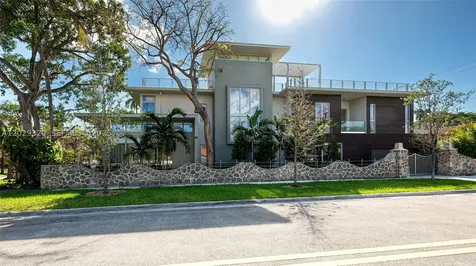 2100 S Miami Avenue Miami FL 33129