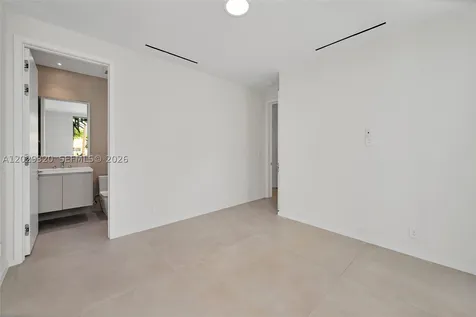 2100 S Miami Avenue Miami FL 33129