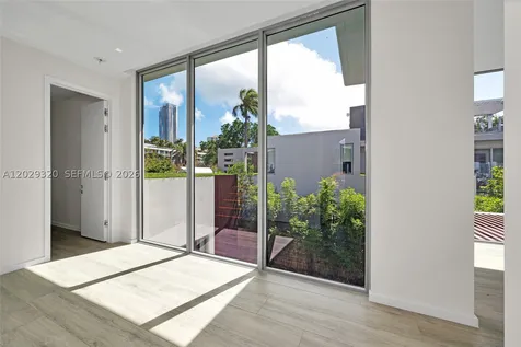 2100 S Miami Avenue Miami FL 33129
