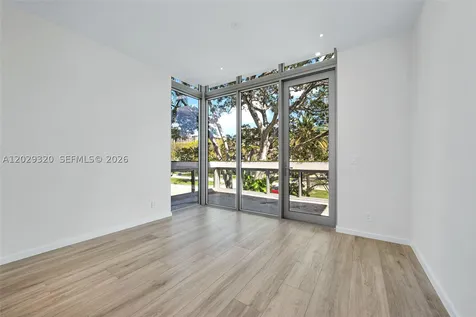 2100 S Miami Avenue Miami FL 33129