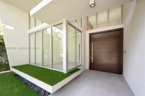 2100 S Miami Avenue Miami FL 33129