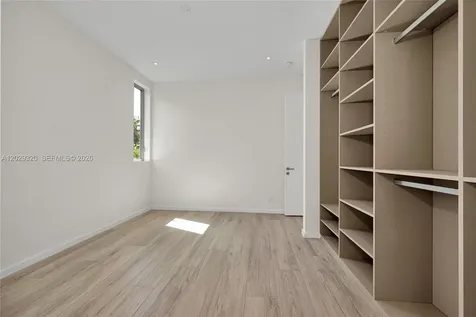 2100 S Miami Avenue Miami FL 33129