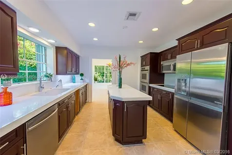 931 Placetas Avenue Coral Gables FL 33146