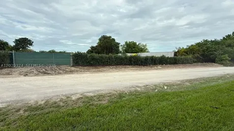SW 213th Avenue Miami FL 33187
