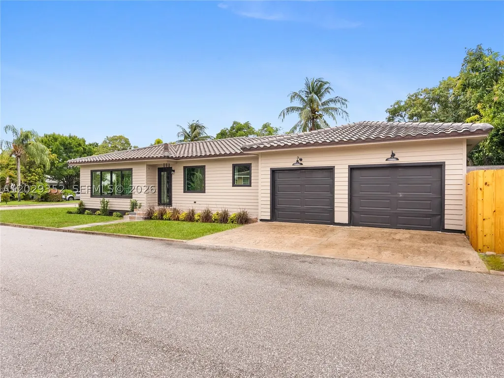 801 S Palmway Lake Worth FL 33460