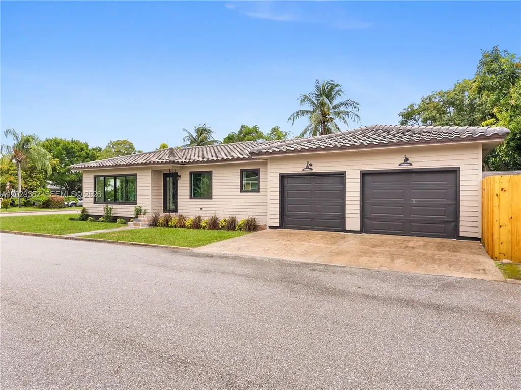 801 S Palmway Lake Worth FL 33460