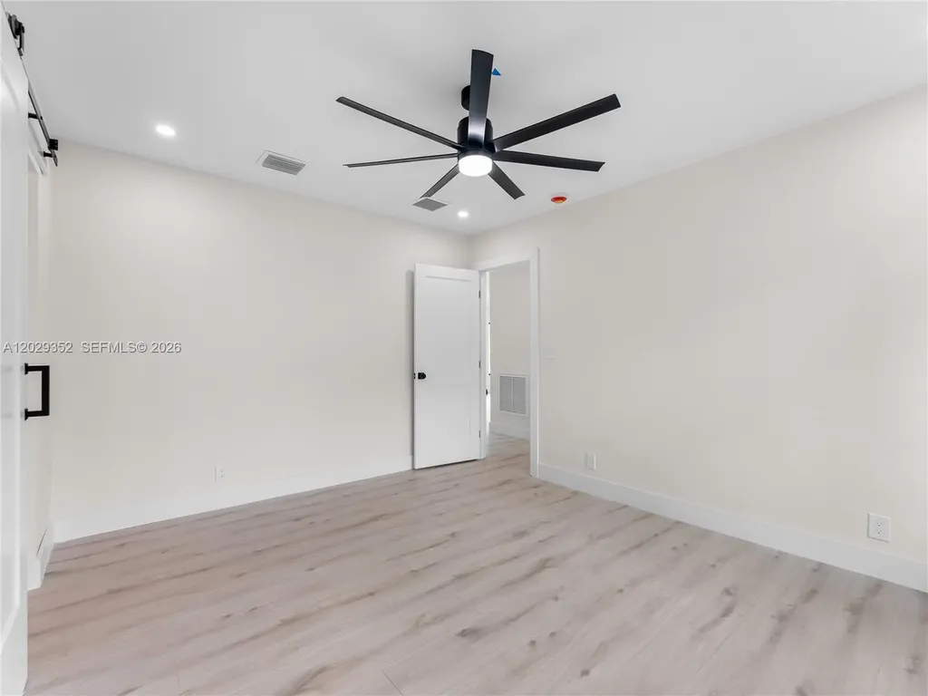 801 S Palmway Lake Worth FL 33460