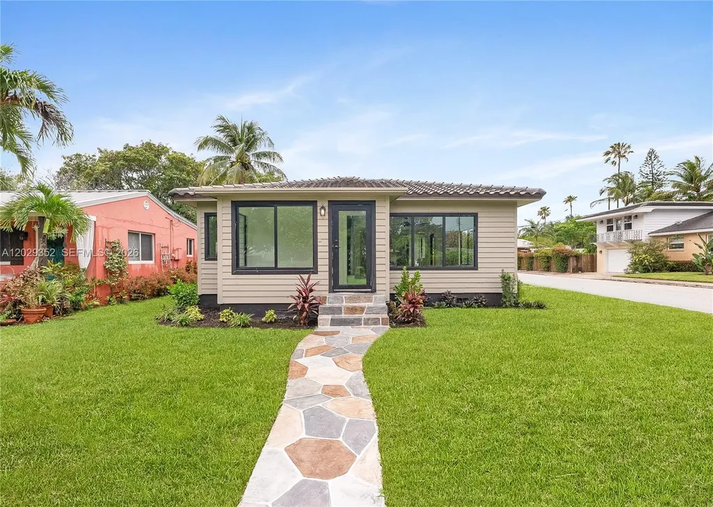 801 S Palmway Lake Worth FL 33460