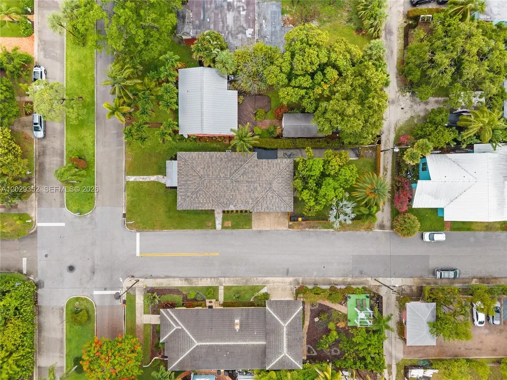 801 S Palmway Lake Worth FL 33460