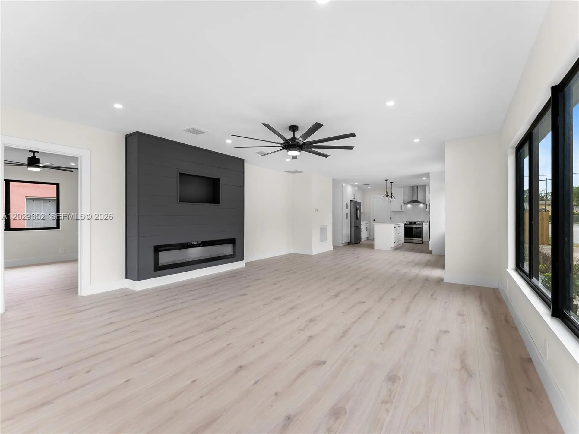 801 S Palmway Lake Worth FL 33460