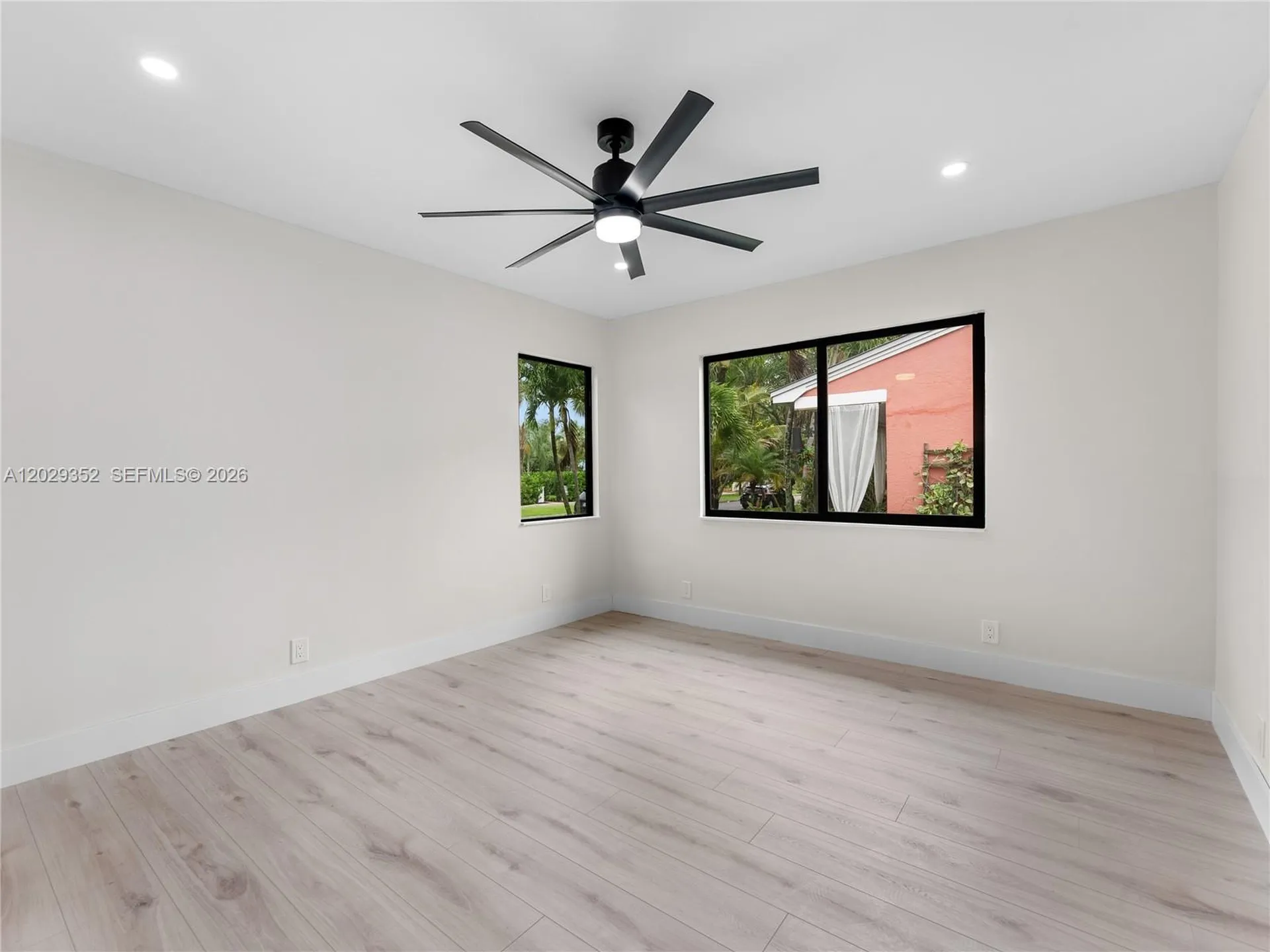 801 S Palmway Lake Worth FL 33460