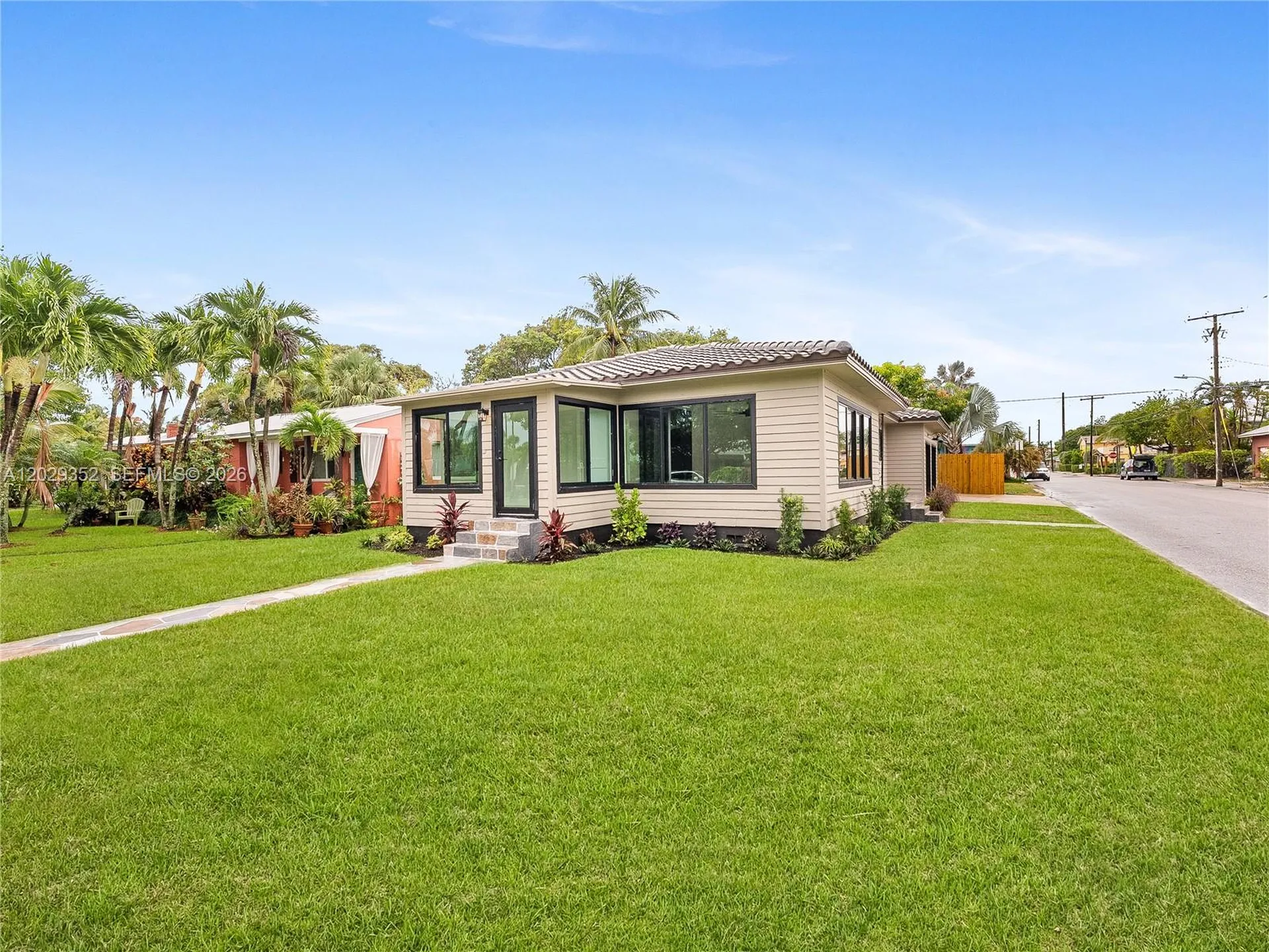 801 S Palmway Lake Worth FL 33460