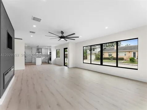 801 S Palmway Lake Worth FL 33460