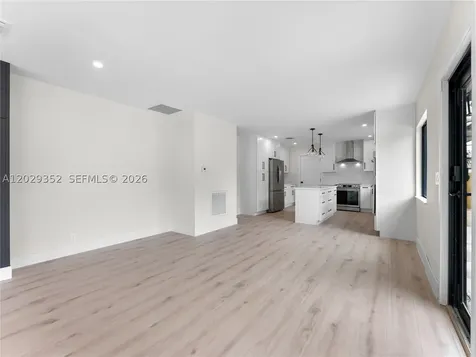 801 S Palmway Lake Worth FL 33460