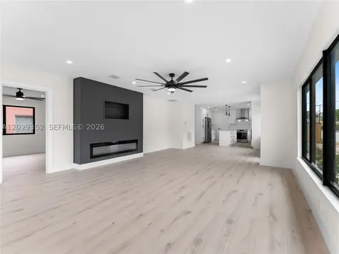 801 S Palmway Lake Worth FL 33460