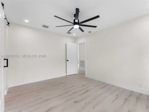 801 S Palmway Lake Worth FL 33460
