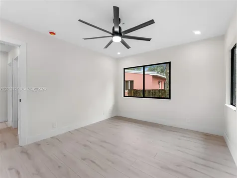801 S Palmway Lake Worth FL 33460