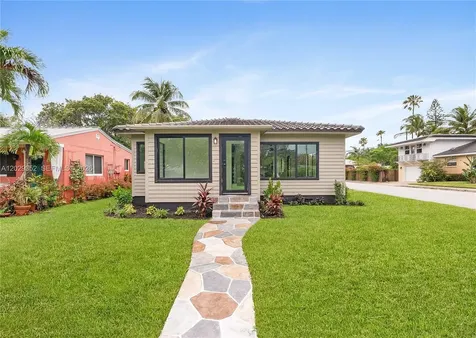 801 S Palmway Lake Worth FL 33460
