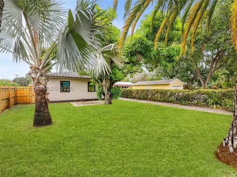 801 S Palmway Lake Worth FL 33460