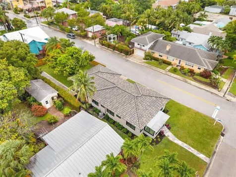 801 S Palmway Lake Worth FL 33460