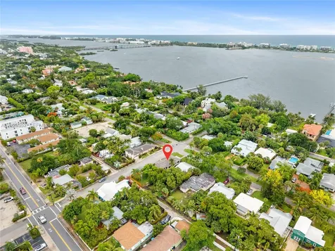 801 S Palmway Lake Worth FL 33460