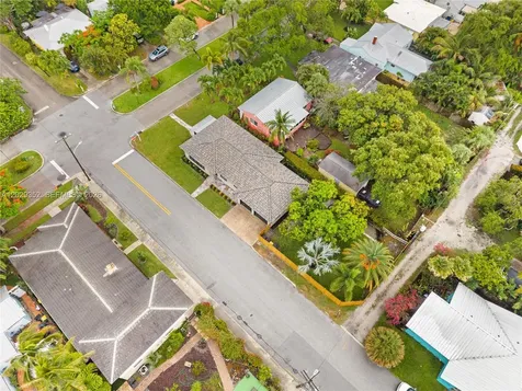 801 S Palmway Lake Worth FL 33460