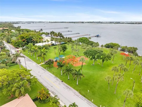801 S Palmway Lake Worth FL 33460