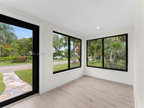 801 S Palmway Lake Worth FL 33460