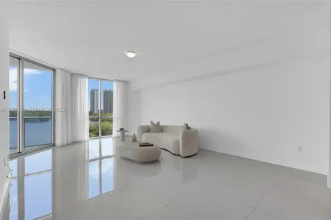 17111 Biscayne Bl North Miami Beach FL 33160