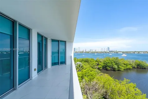 17111 Biscayne Bl North Miami Beach FL 33160