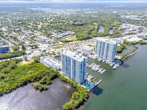 17111 Biscayne Bl North Miami Beach FL 33160