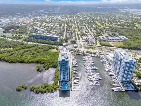 17111 Biscayne Bl North Miami Beach FL 33160