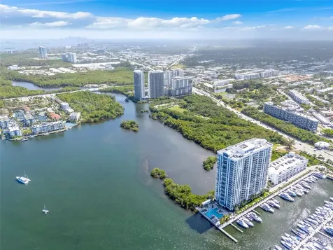 17111 Biscayne Bl North Miami Beach FL 33160