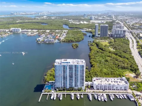 17111 Biscayne Bl North Miami Beach FL 33160