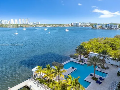 17111 Biscayne Bl North Miami Beach FL 33160