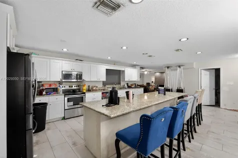 570 N Hart Boulevard Orlando FL 32818