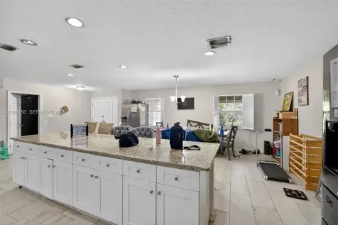 570 N Hart Boulevard Orlando FL 32818