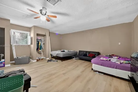 570 N Hart Boulevard Orlando FL 32818