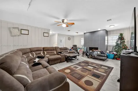 570 N Hart Boulevard Orlando FL 32818