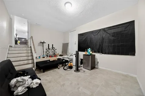 570 N Hart Boulevard Orlando FL 32818